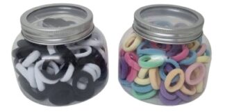 קופסא פלסטיק עם כ100 גומיות שיער